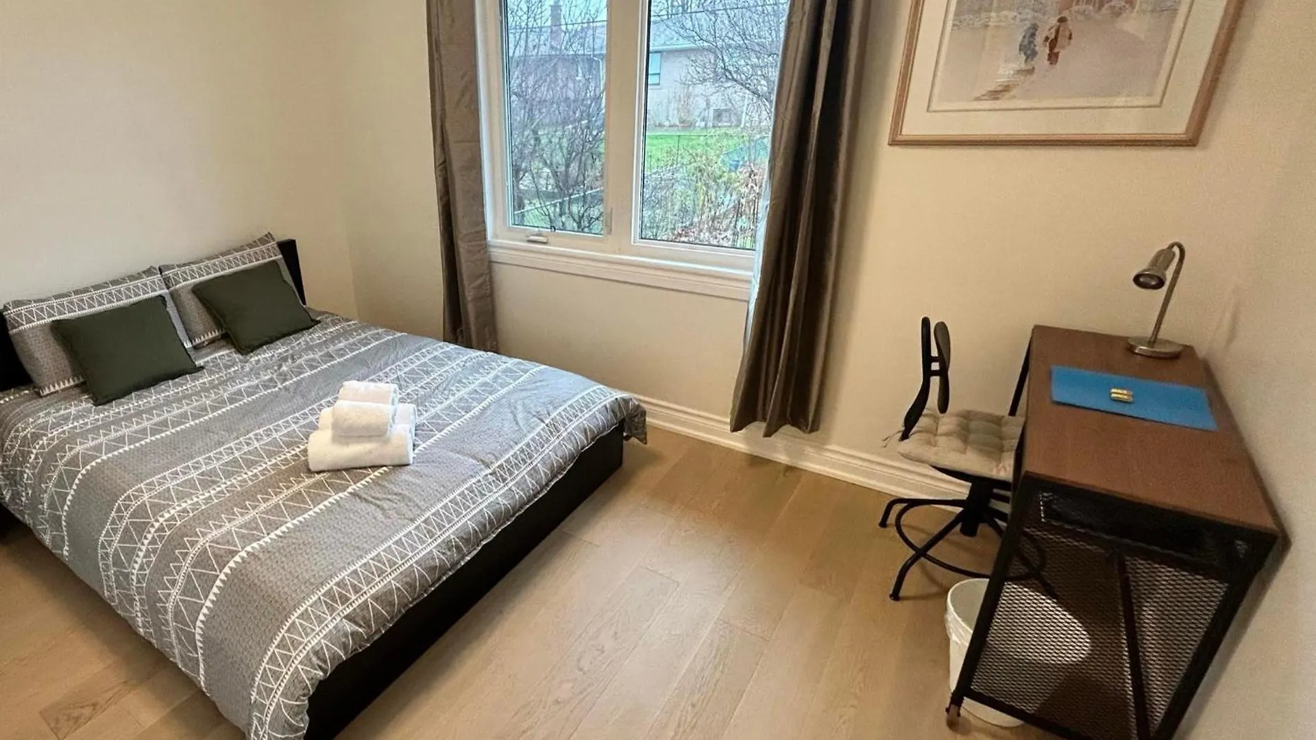 Peaceful Cosy Room With Garden View, Private Parking Toronto